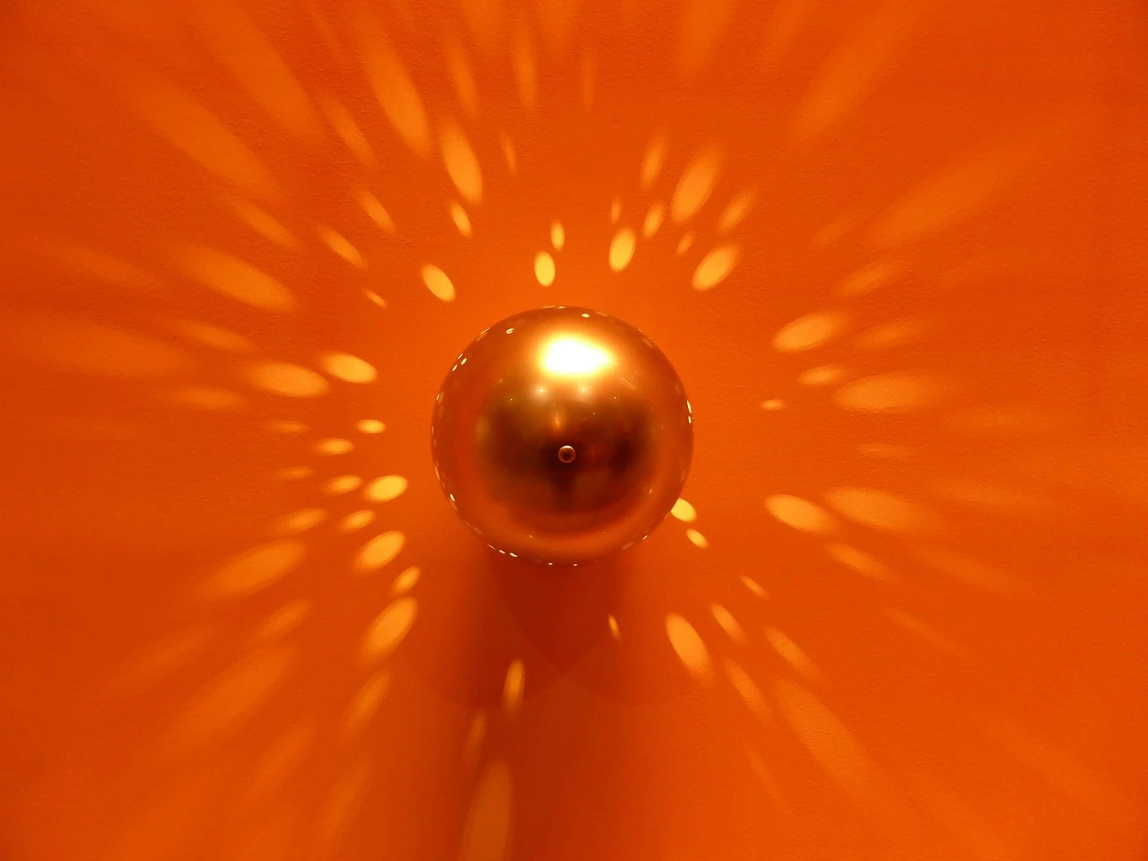Disco Ball with Beam Lamp