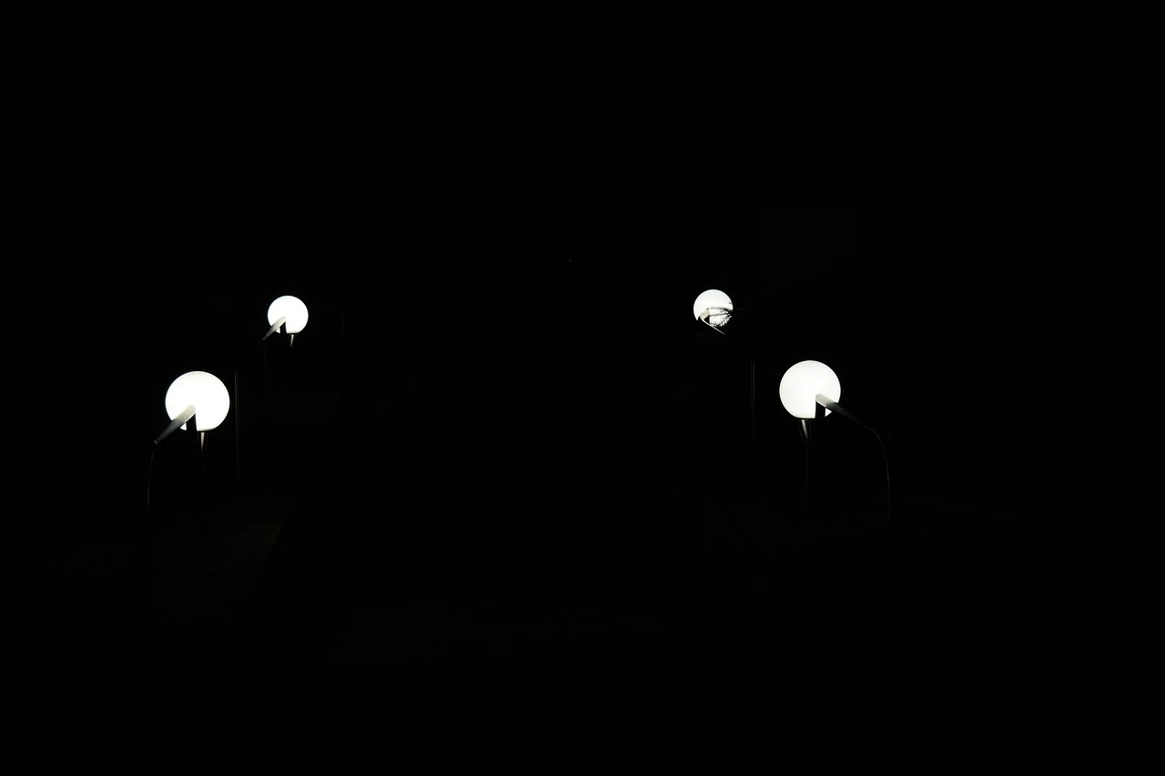 Disco Ball with Beam Lamp